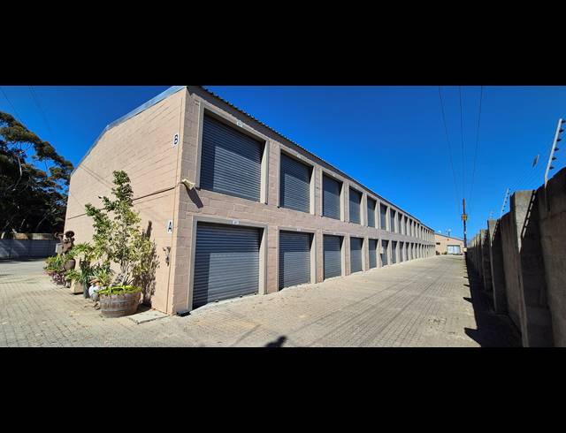 29,000M² INDUSTRIAL YARD FOR SALE IN CAPE FARMS